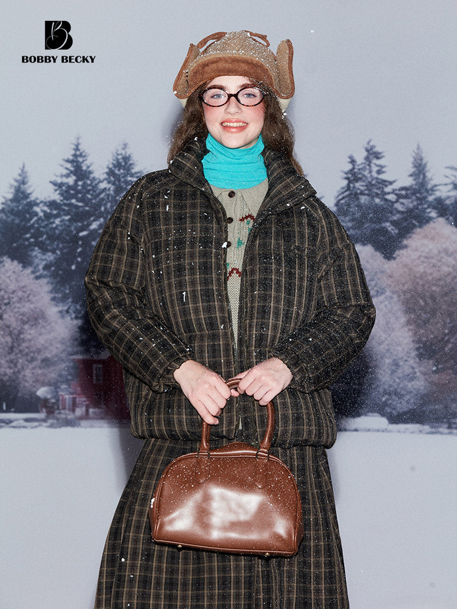 White Duck Down Puffer Jacket And Flared Skirt