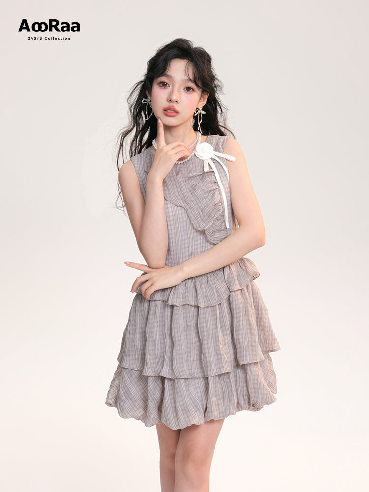 Plaid Sleeveless Tiered Dress With Flower Brooch