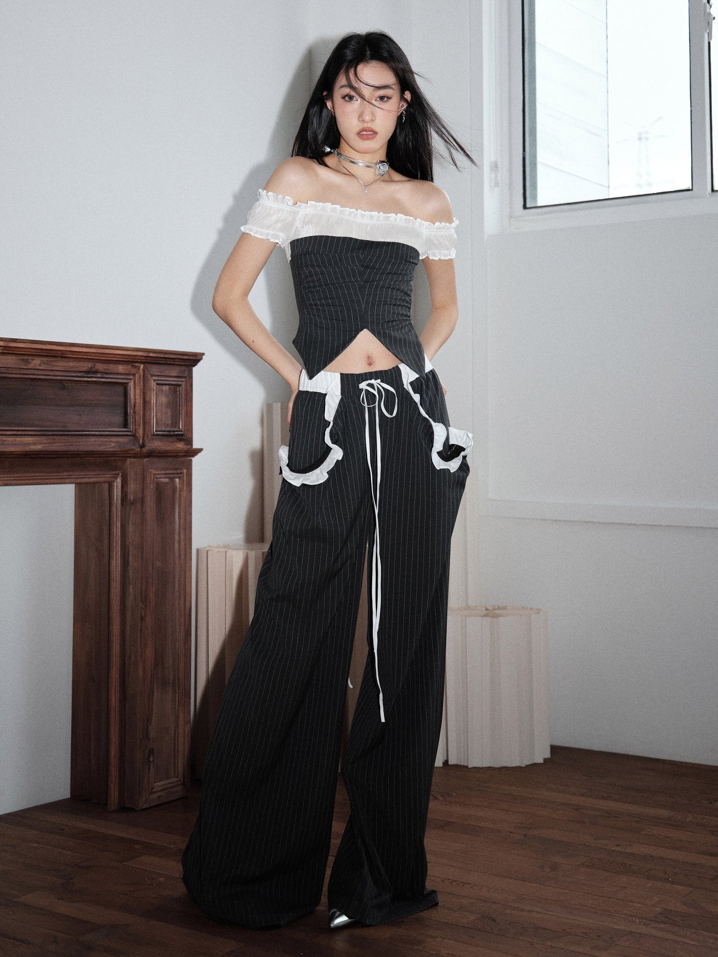 Frilled Pocket Wide Floor-Length Striped Trousers