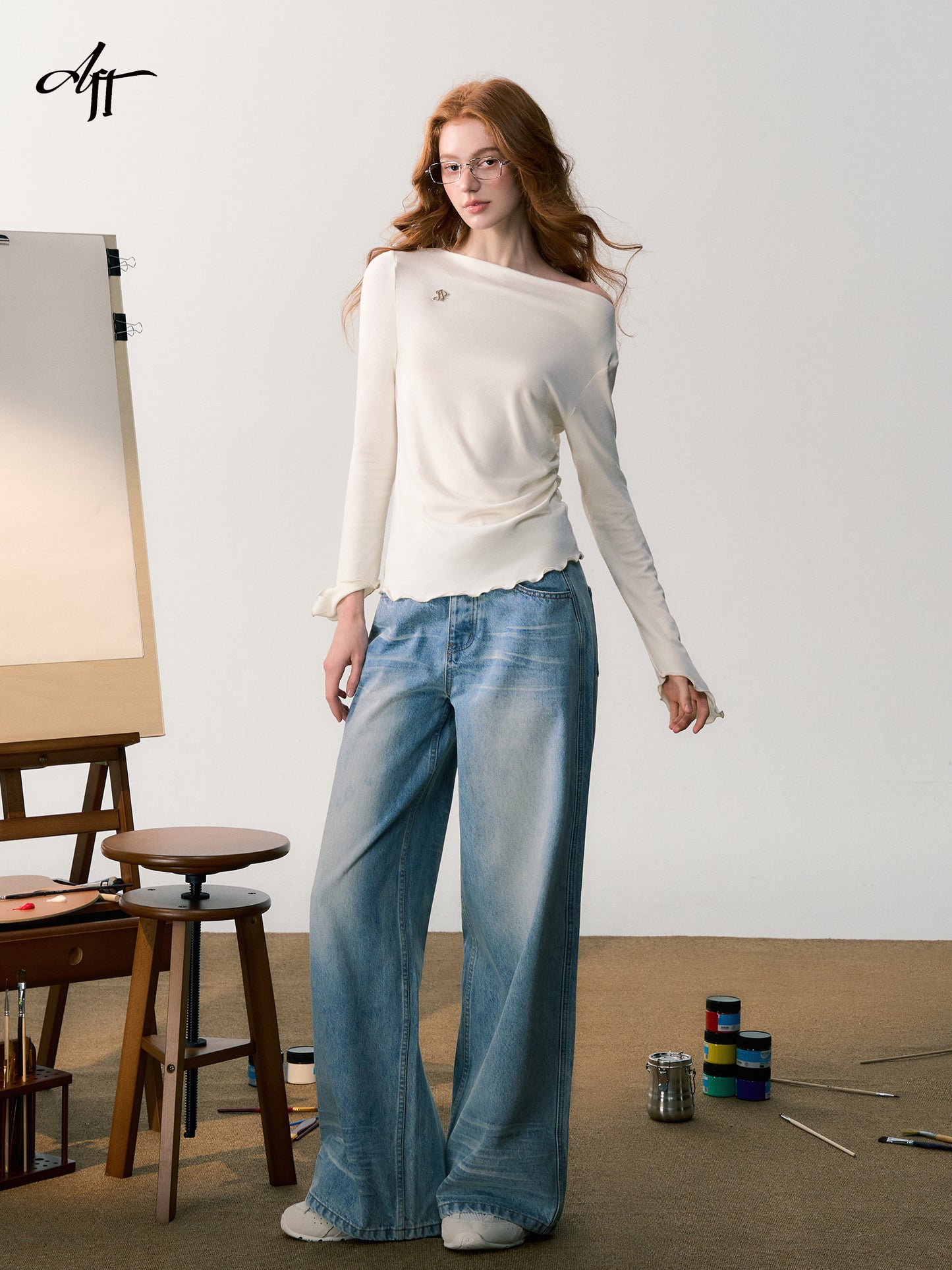 Logo Embroidered Washed Wide-Leg Jeans