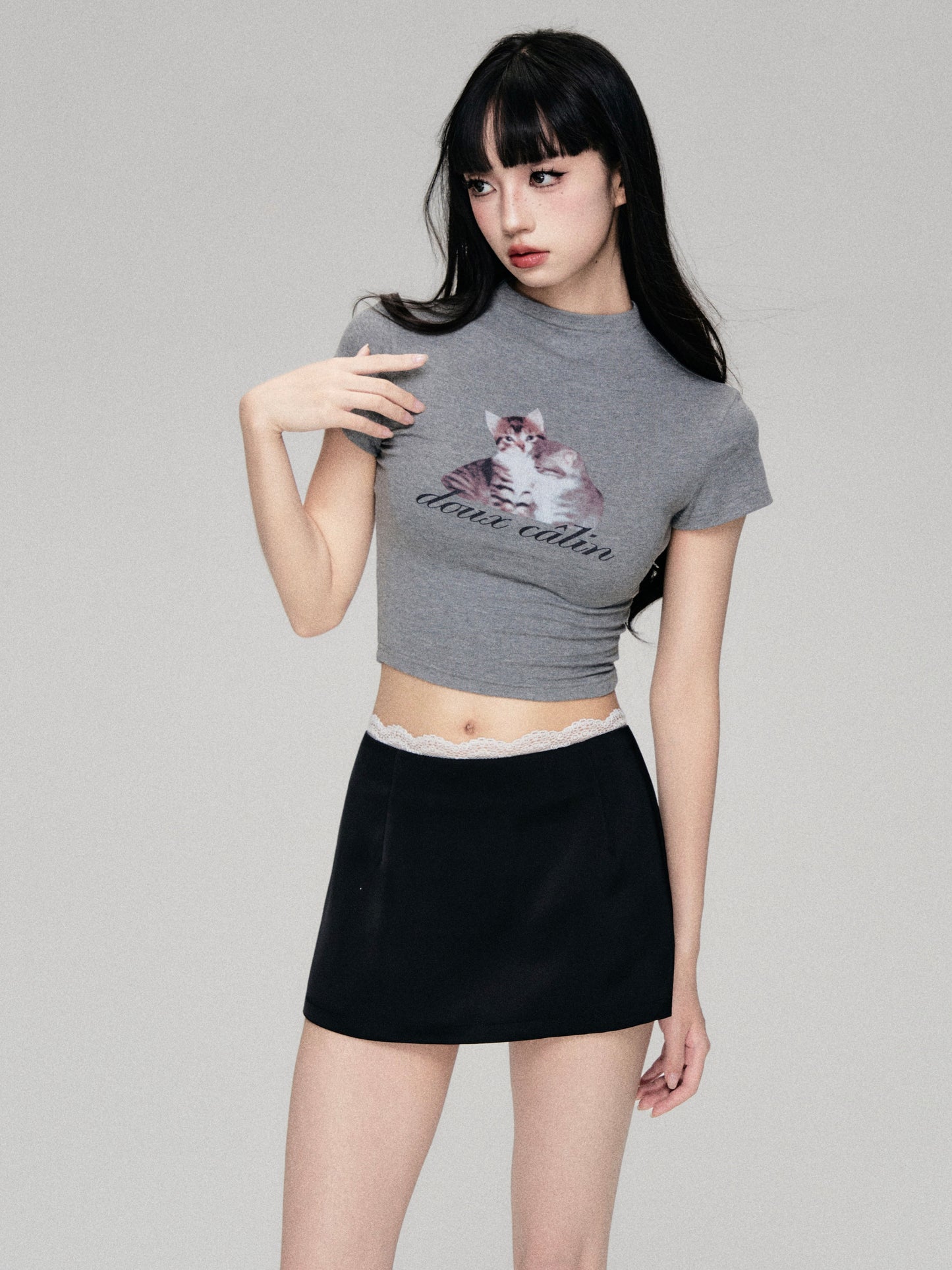 Cat Print Mock Neck Cropped Fitted T-Shirt