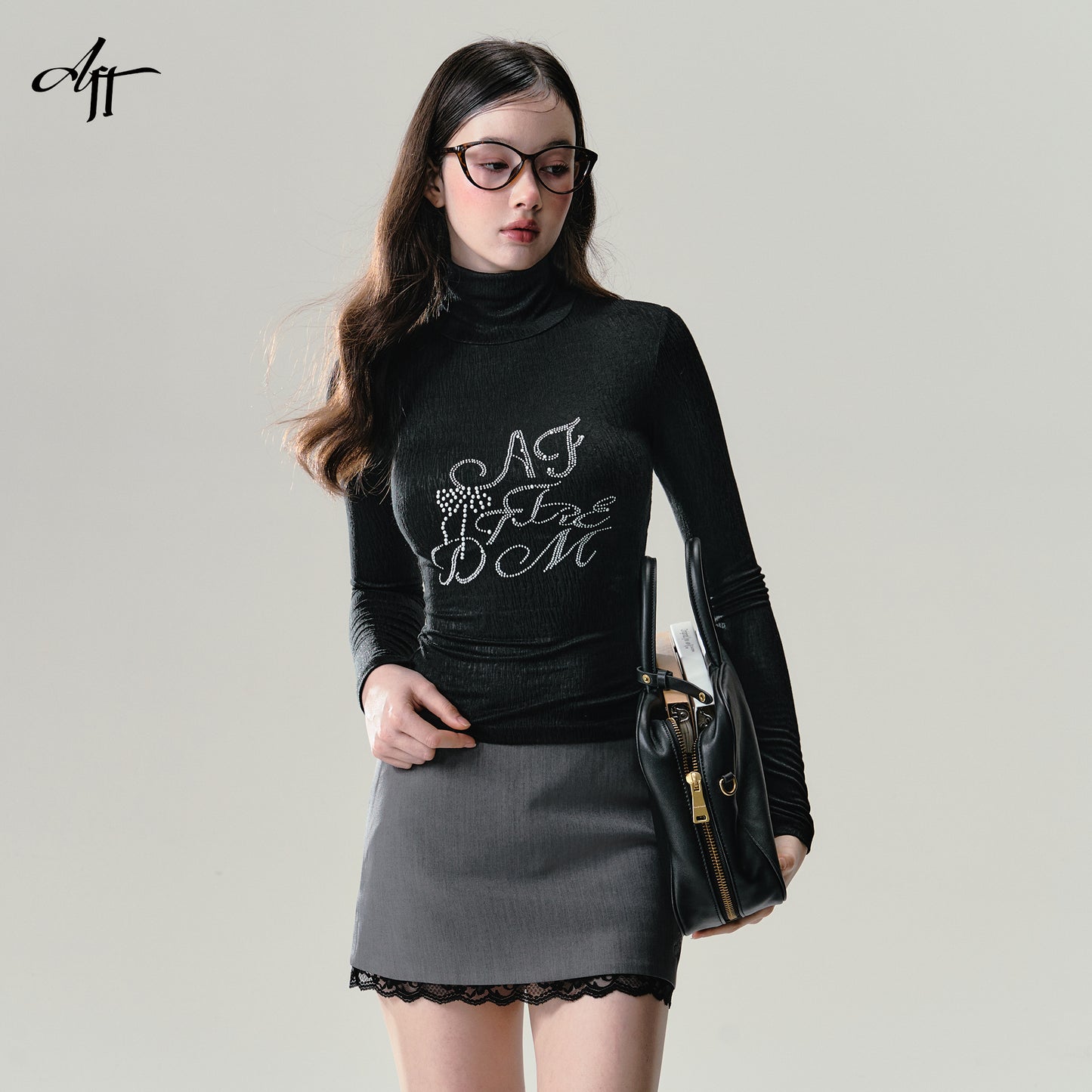 Fitted Textured Turtle Neck Letter Top