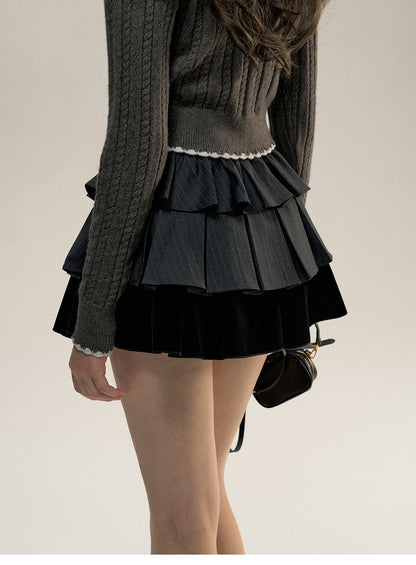 Contrast Striped Jacket And Pleated Skirt Outfit