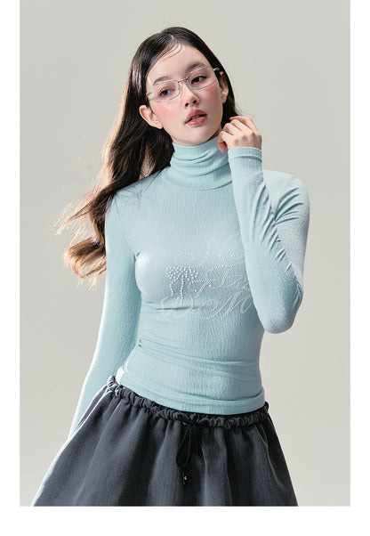 Fitted Textured Turtle Neck Letter Top