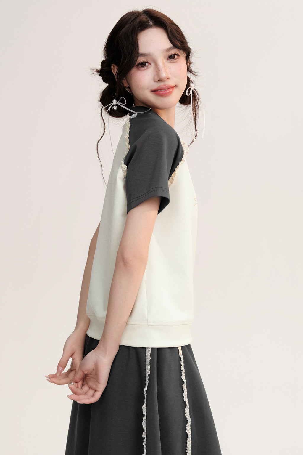 Bow Embroidery Frilled Raglan T-Shirt And Long Skirt