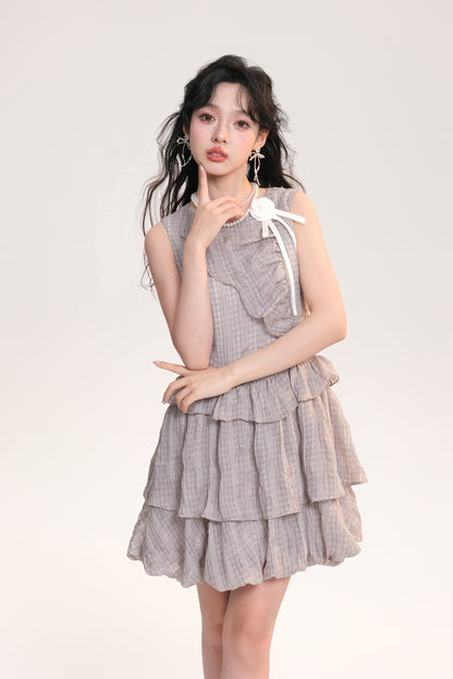 Plaid Sleeveless Tiered Dress With Flower Brooch