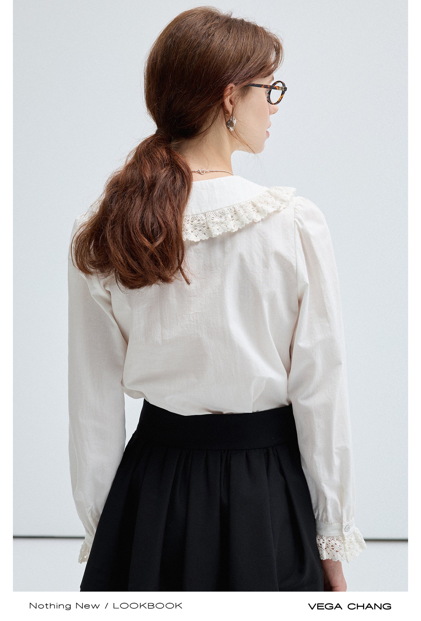 Heart-Buttoned Embroidered Lace Collar Blouse