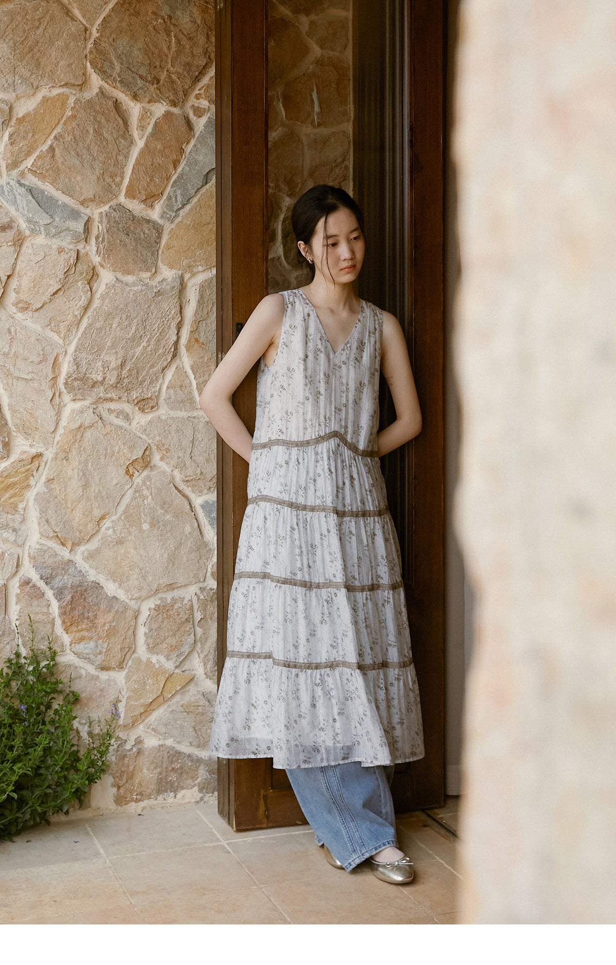 Sleeveless Floral Tiered Dress With Lace Detail And Back Tie