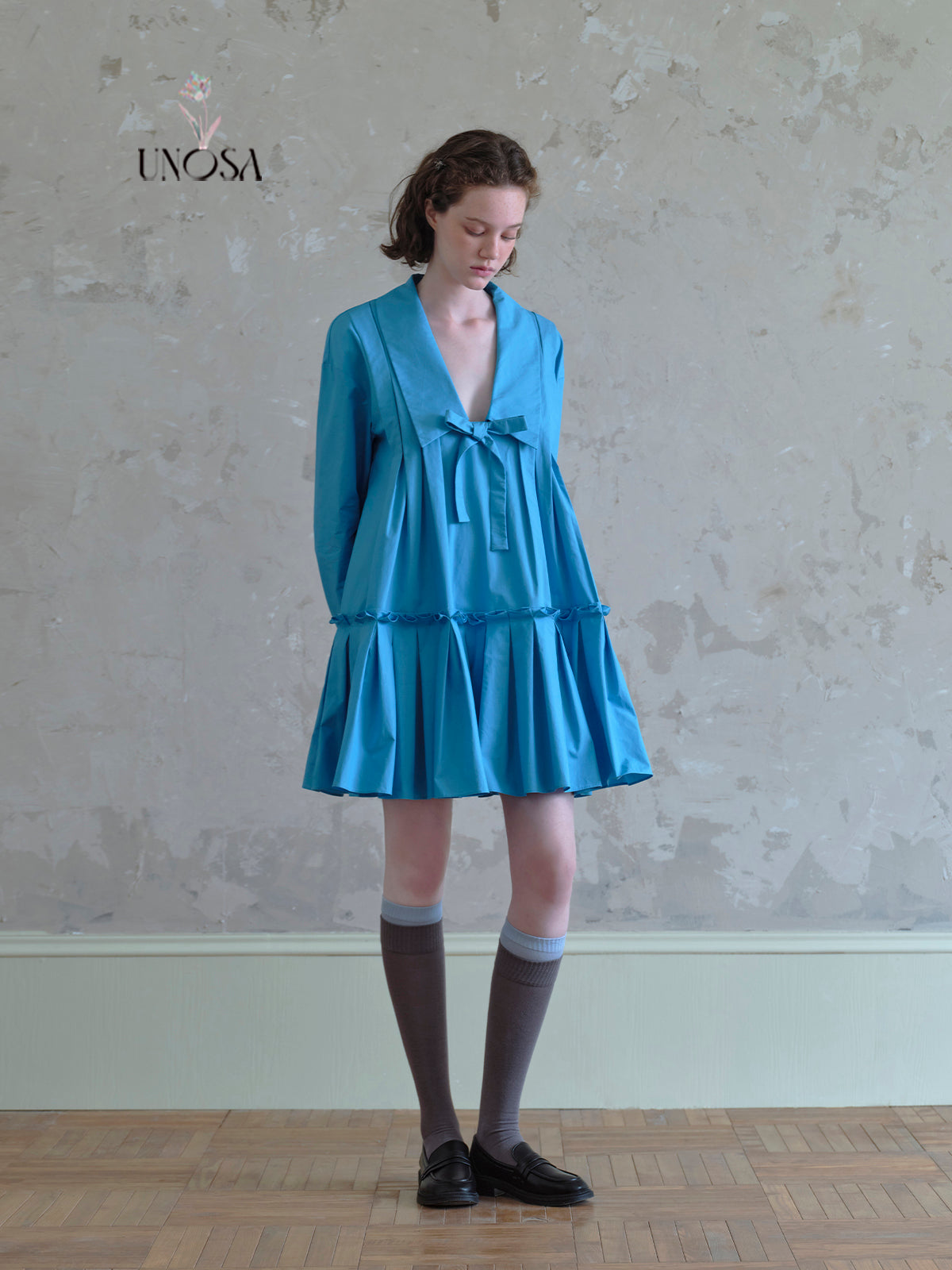 Bow-Tied Deep V Collar Pleated Dress