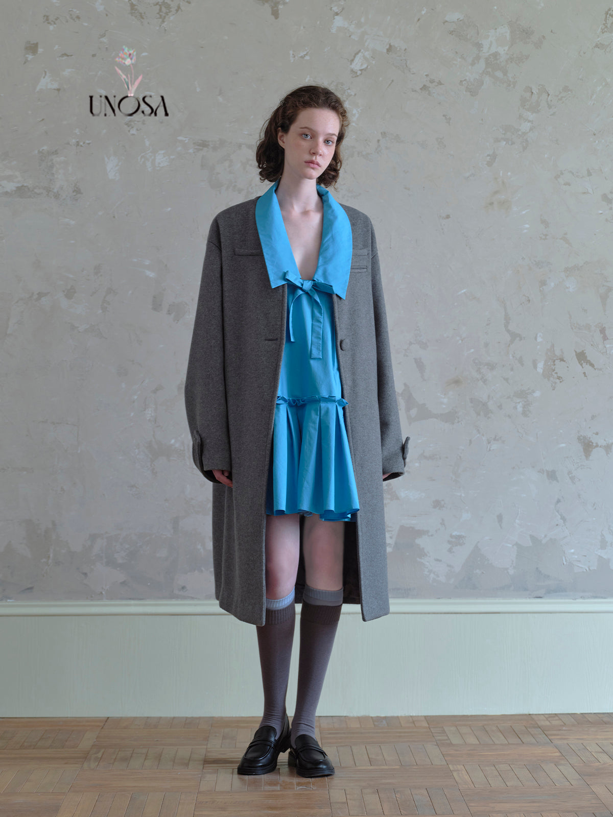 Bow-Tied Deep V Collar Pleated Dress
