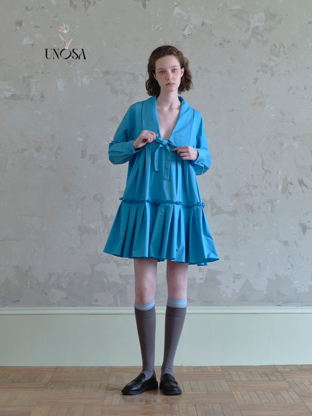 Bow-Tied Deep V Collar Pleated Dress