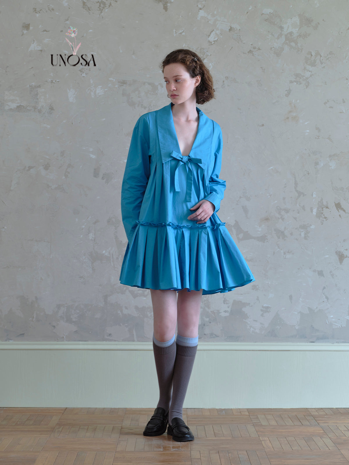 Bow-Tied Deep V Collar Pleated Dress