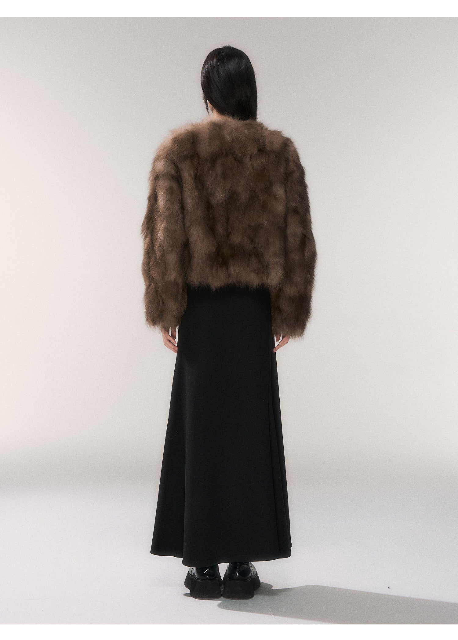 ソフィ❤　新品　ジャンボサイズ　SAGA FURS  ❤　ブラウン Saga Furs Collarless Fur Jacket – MILL MINORITY