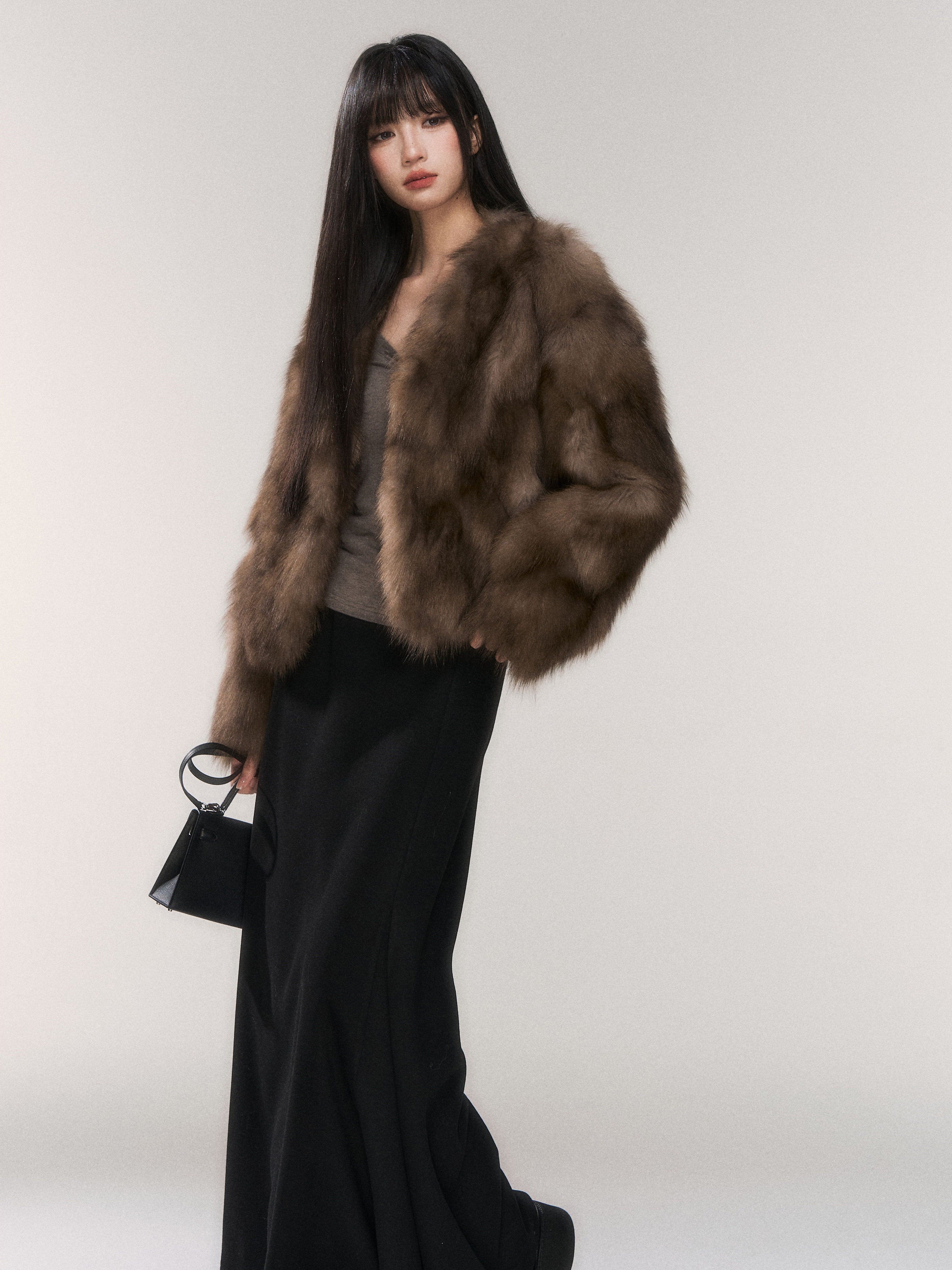 ソフィ❤　新品　ジャンボサイズ　SAGA FURS  ❤　ブラウン Saga Furs Collarless Fur Jacket – MILL MINORITY