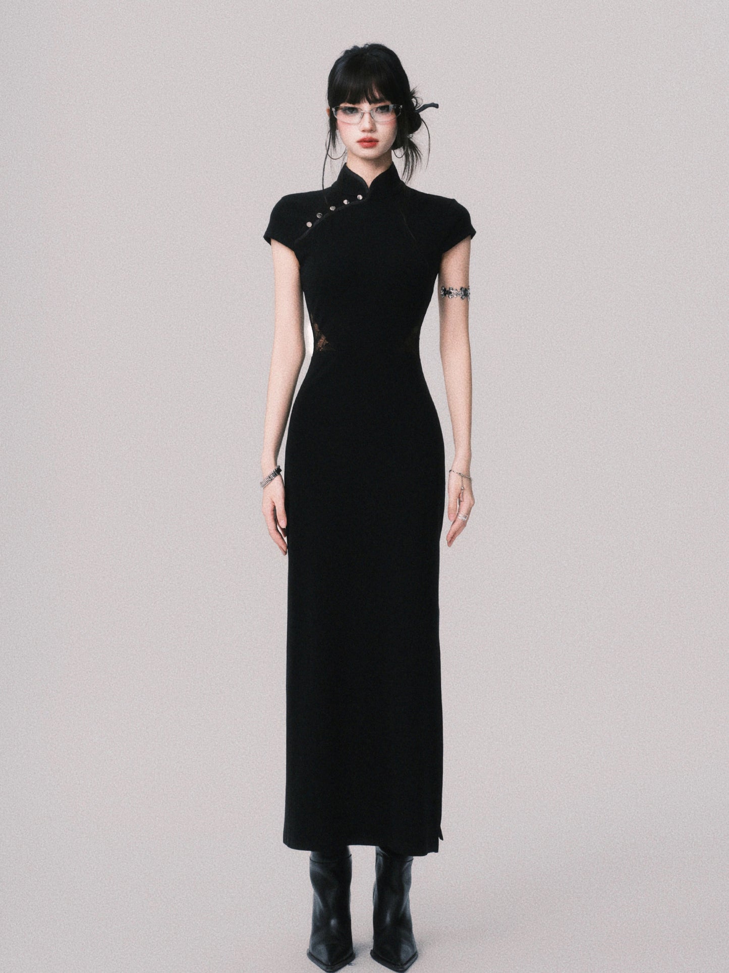 Slim Fit Cheongsam Dress With Lace Detail