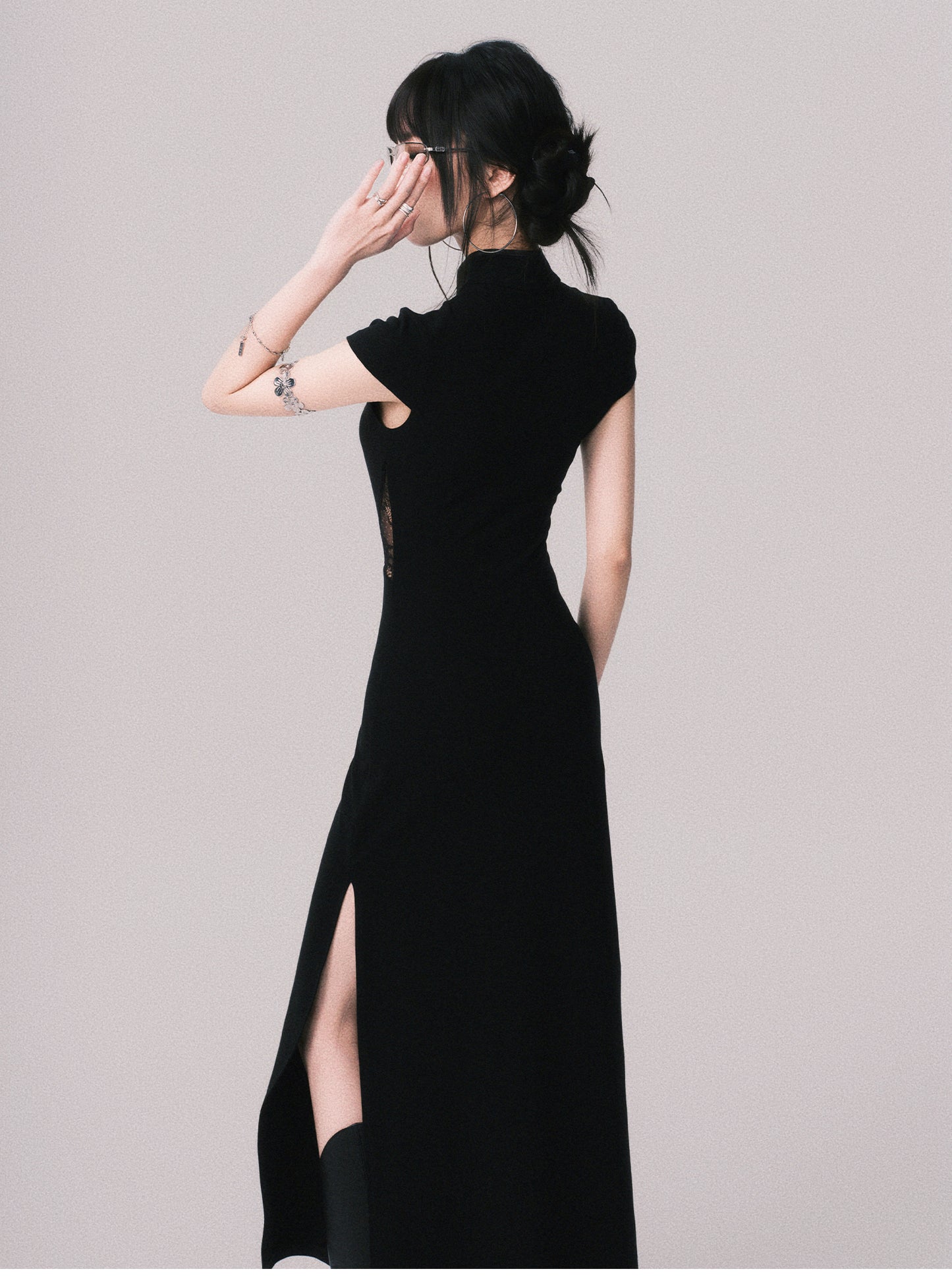 Slim Fit Cheongsam Dress With Lace Detail