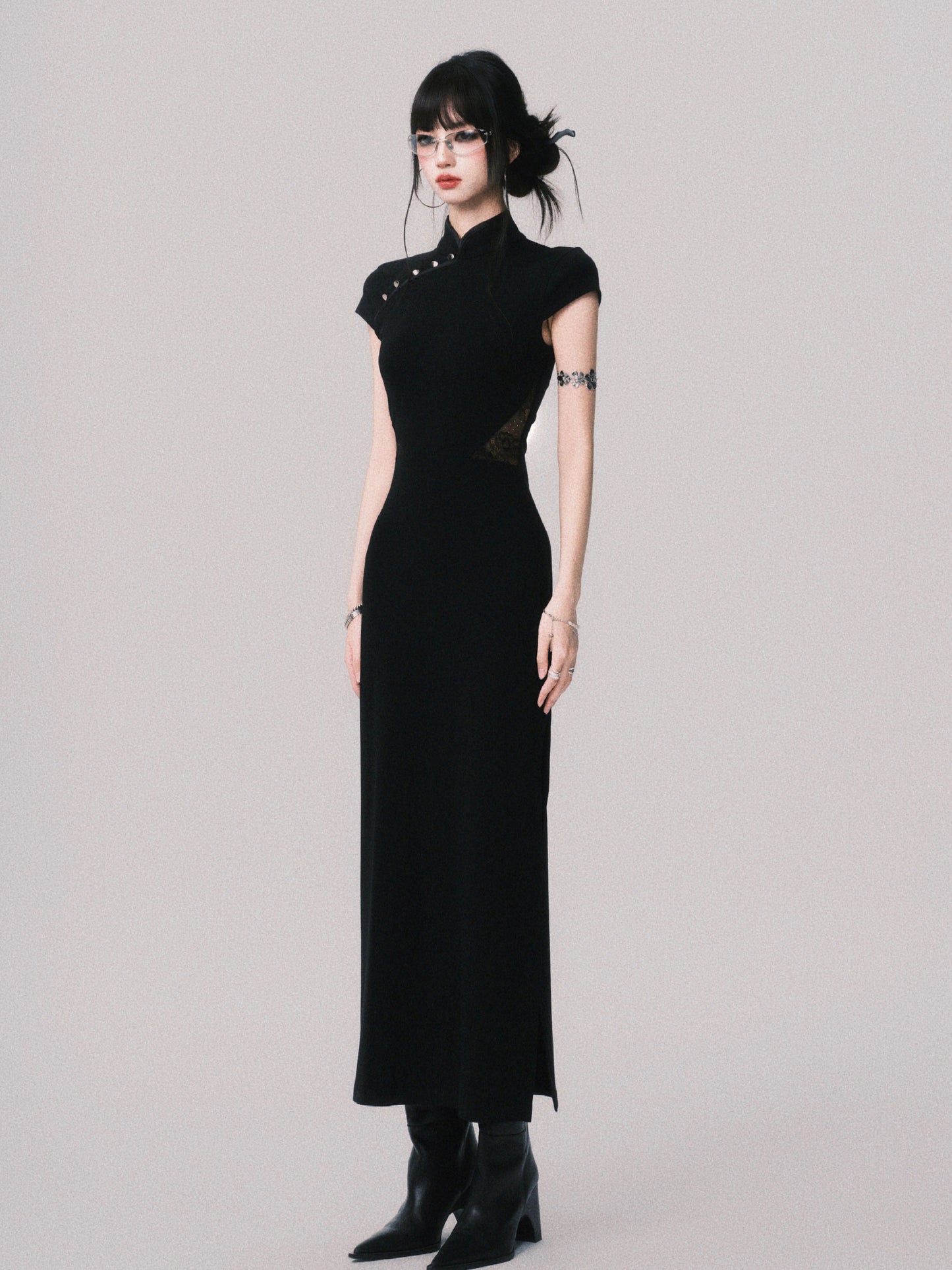 Slim Fit Cheongsam Dress With Lace Detail