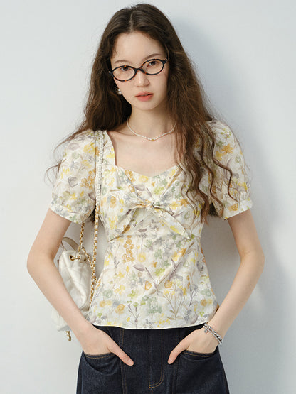 Floral Puff-Sleeve Knotted Blouse