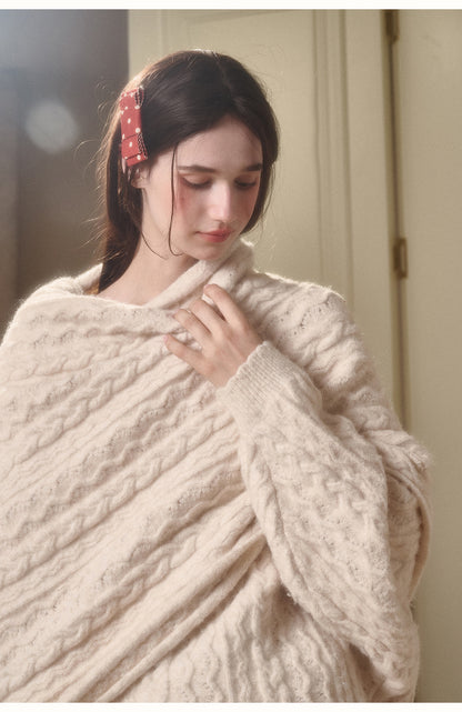 Oversized Skin-Friendly Cable Knit Shawl