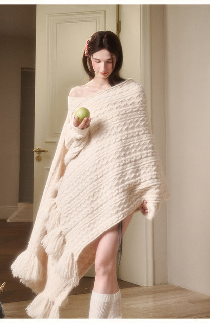 Oversized Skin-Friendly Cable Knit Shawl