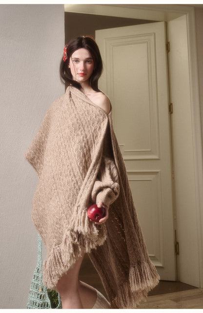 Oversized Skin-Friendly Cable Knit Shawl