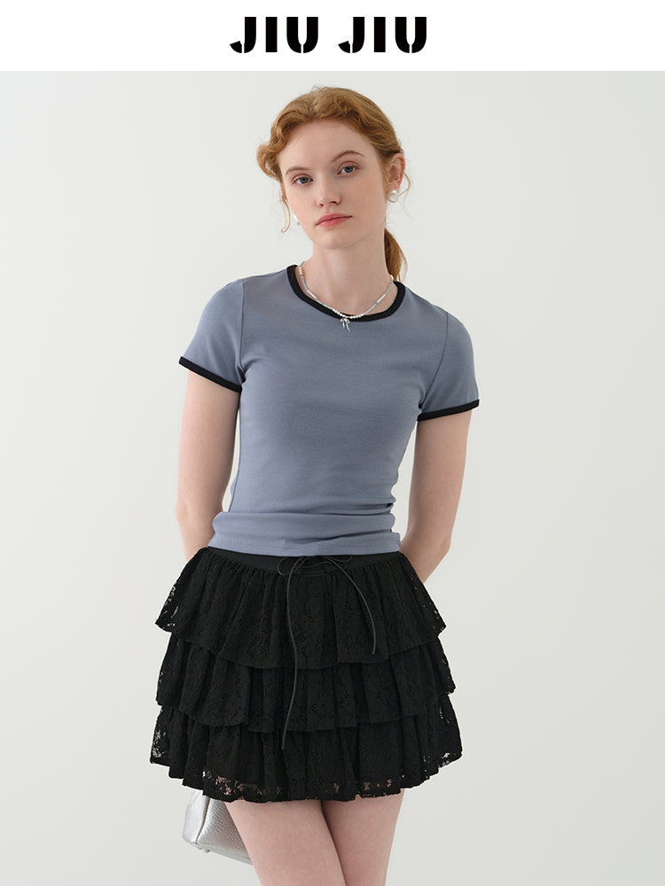 Contrast-Tipped Minimalist Fitted T-Shirt