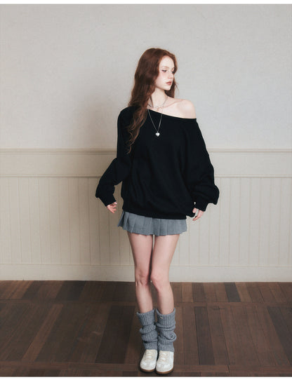 Off-Shoulder Loose-Fit Sweatshirt