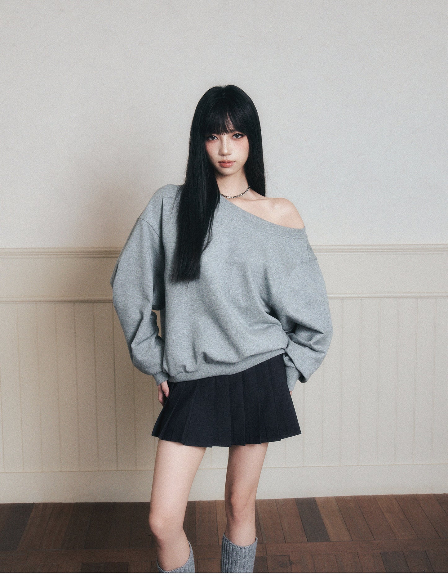 Off-Shoulder Loose-Fit Sweatshirt