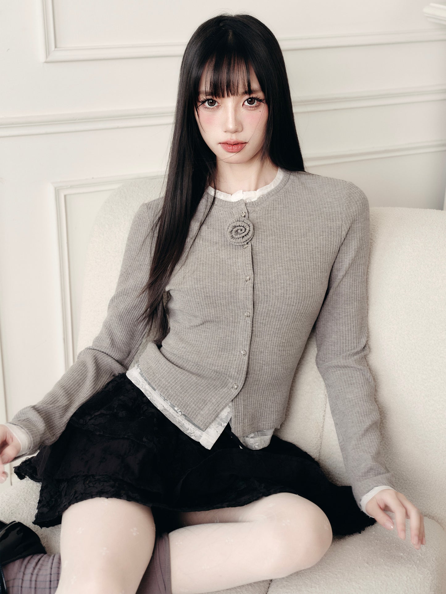 Layered-Look Ribbed Top With Rose Accent