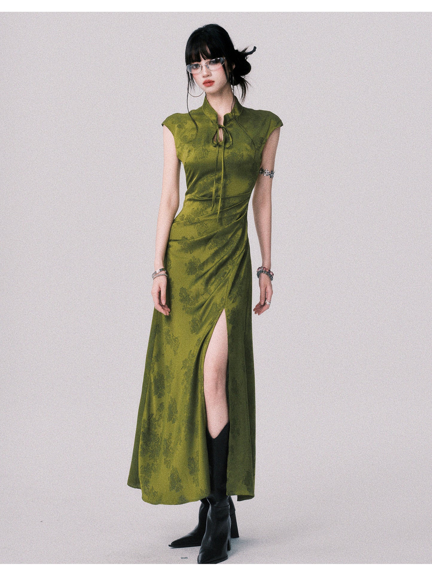 Sleeveless Qipao-Style Slit Dress In Satin Jacquard
