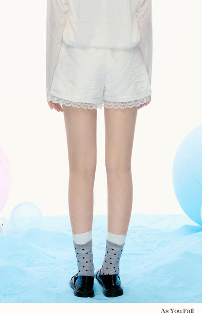 Lace-Trimmed Shorts With Ruffled Waist