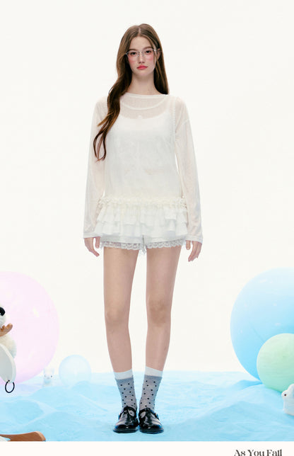 Lace-Trimmed Shorts With Ruffled Waist