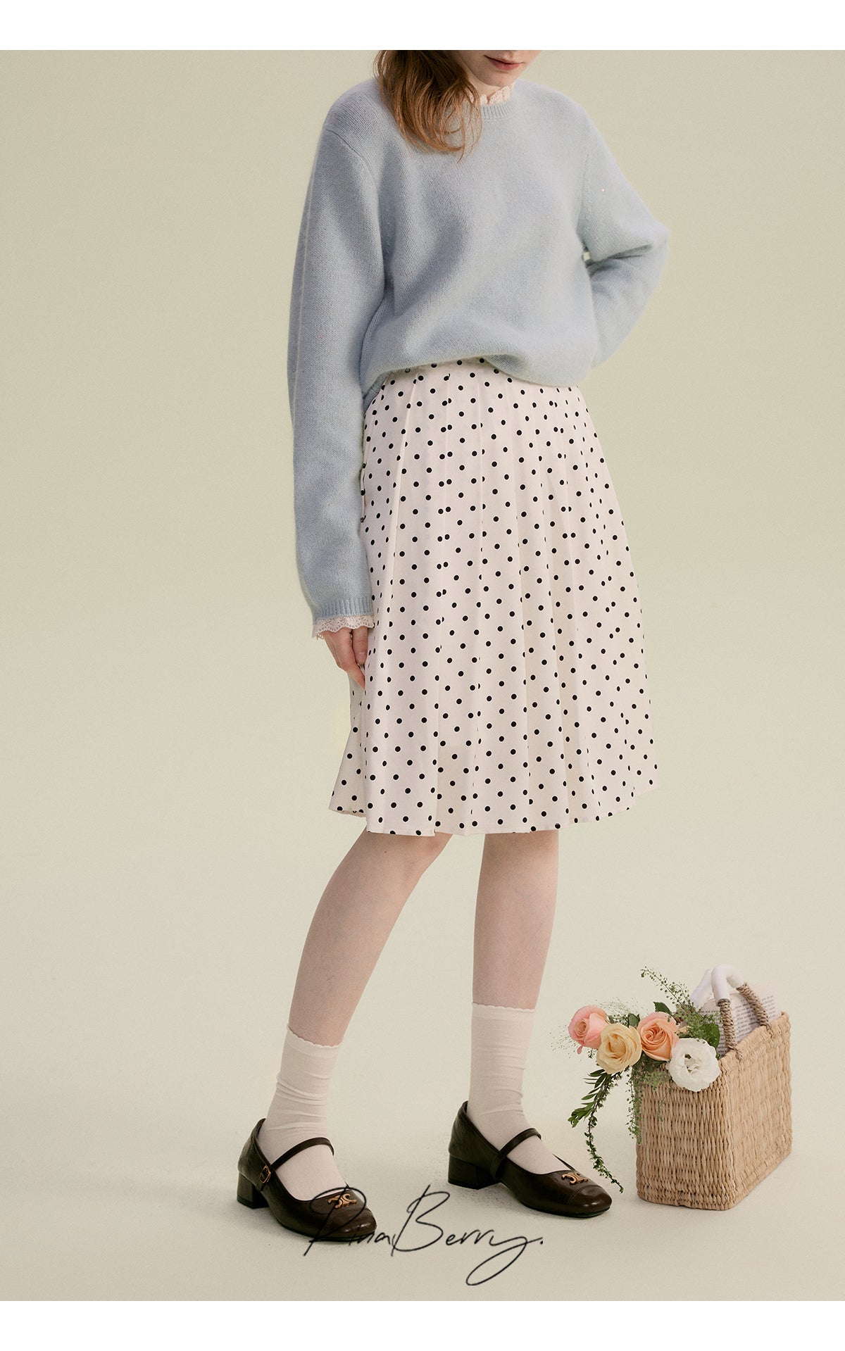 Classic Mid-Length Pleated Dot Skirt