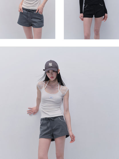 Straight-Leg Shorts With A Slim Tie Belt