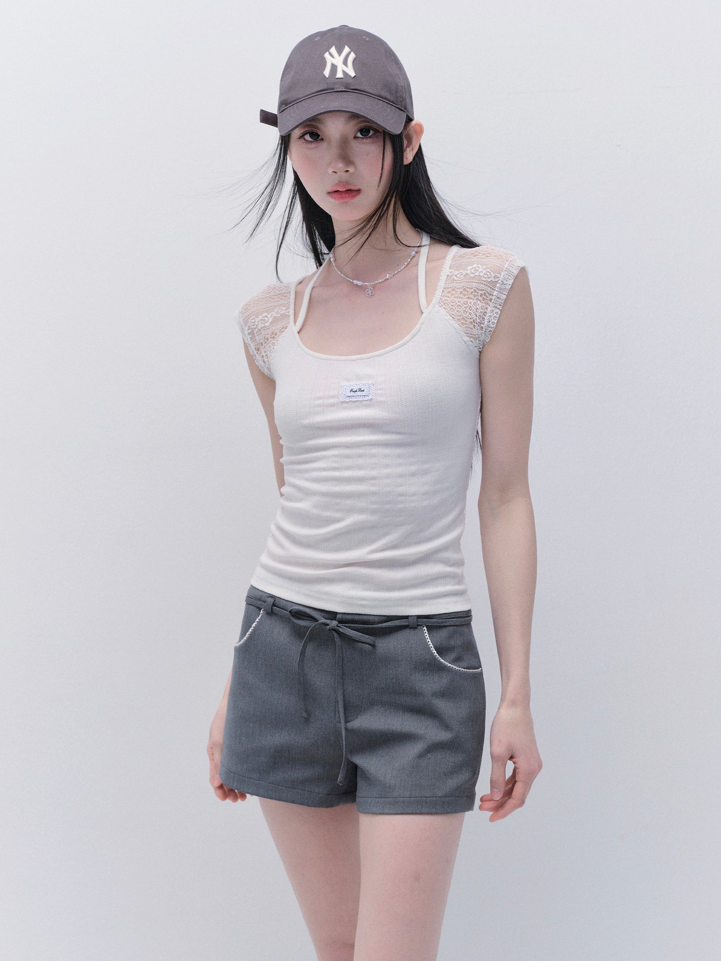 Straight-Leg Shorts With A Slim Tie Belt