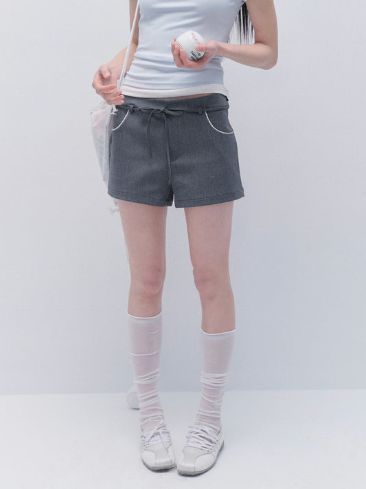 Straight-Leg Shorts With A Slim Tie Belt