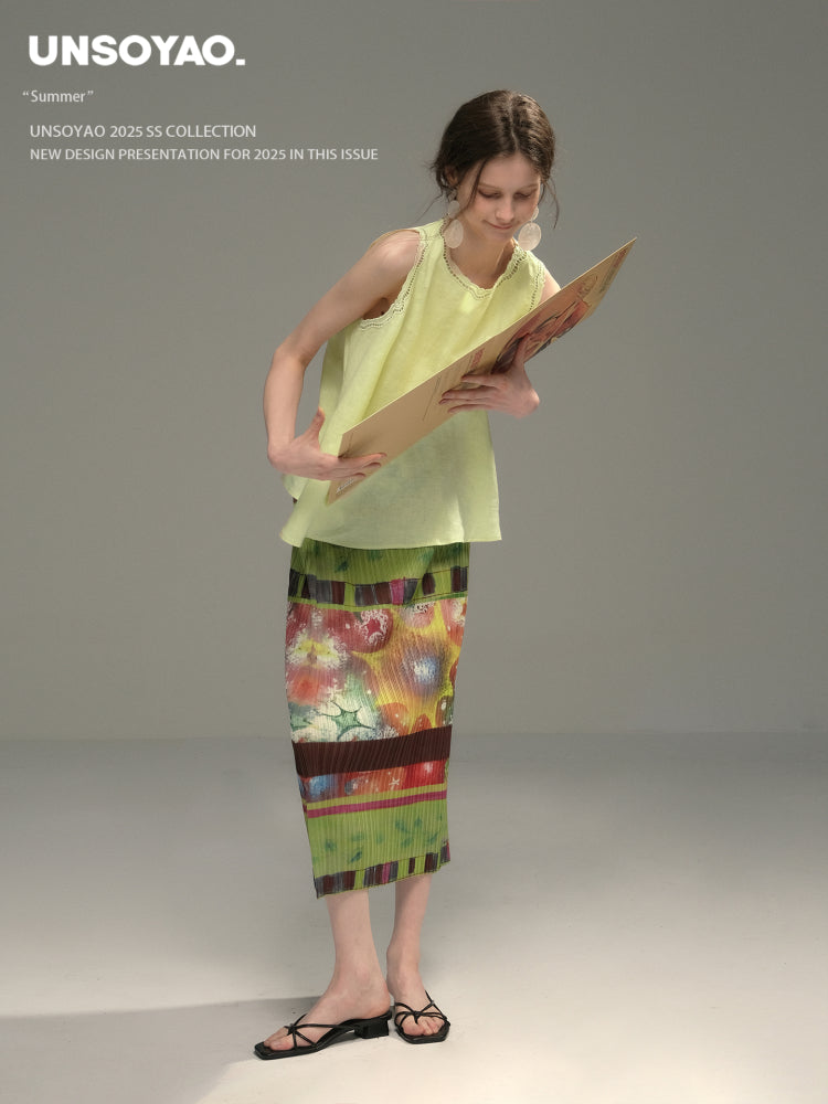Sleeveless Embroidered Top And Pleated Retro Print Skirt