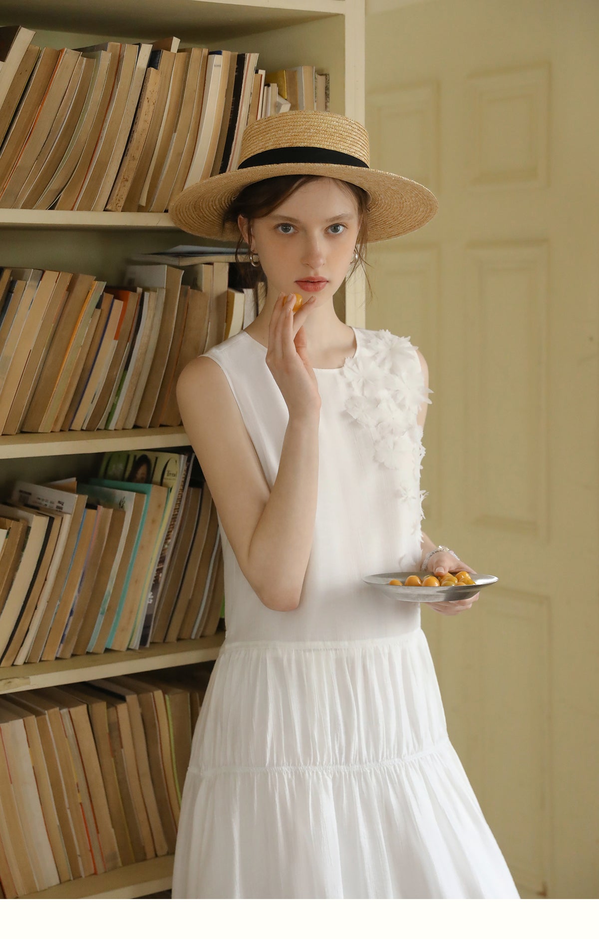 Sleeveless Dress With Floral Detail And Tiered Waist