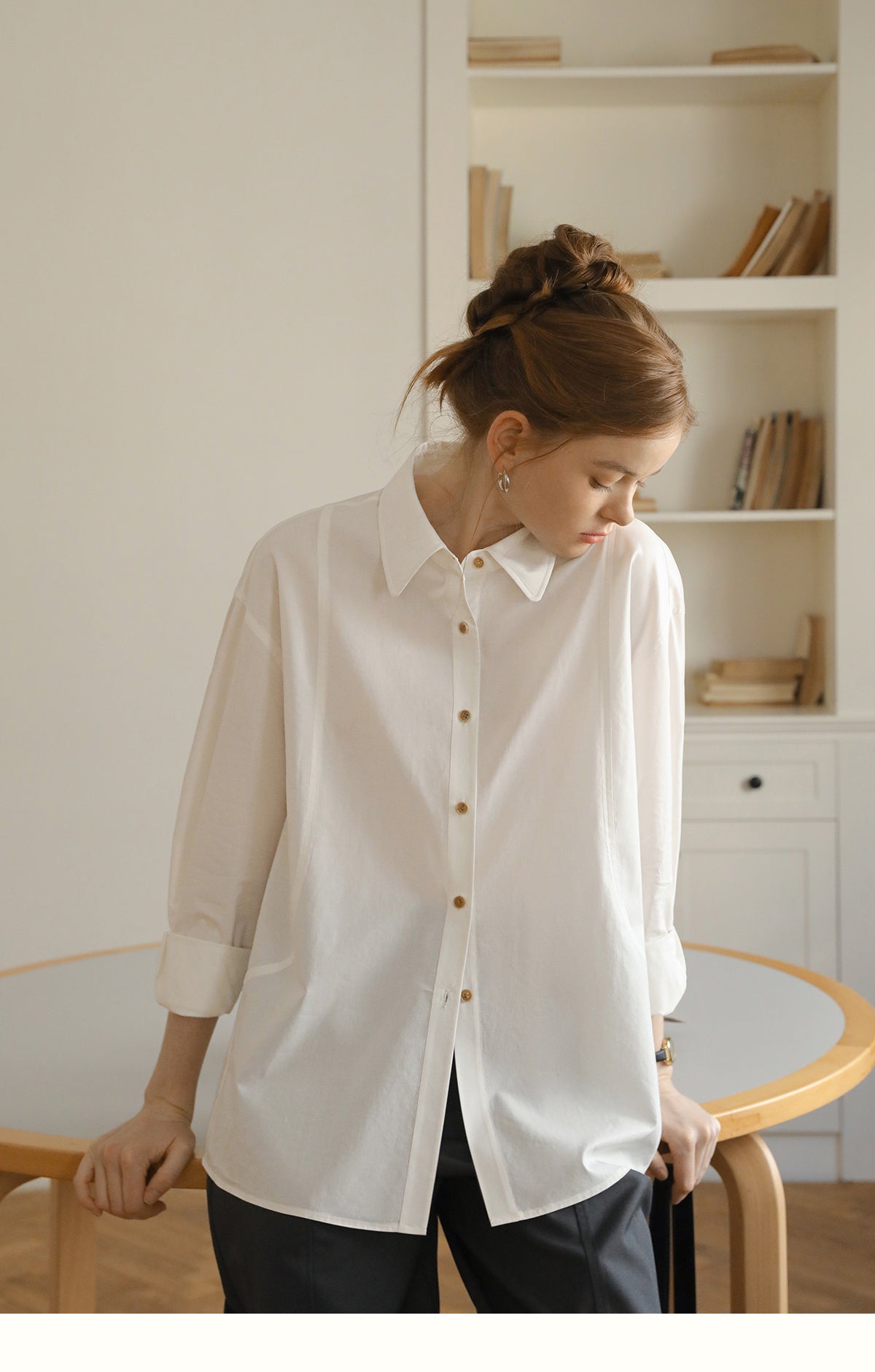 Clean-Cut Shirt With Contrast Buttons