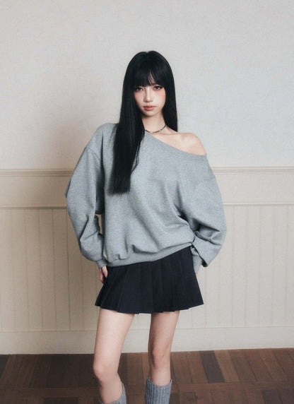 Off-Shoulder Loose-Fit Sweatshirt