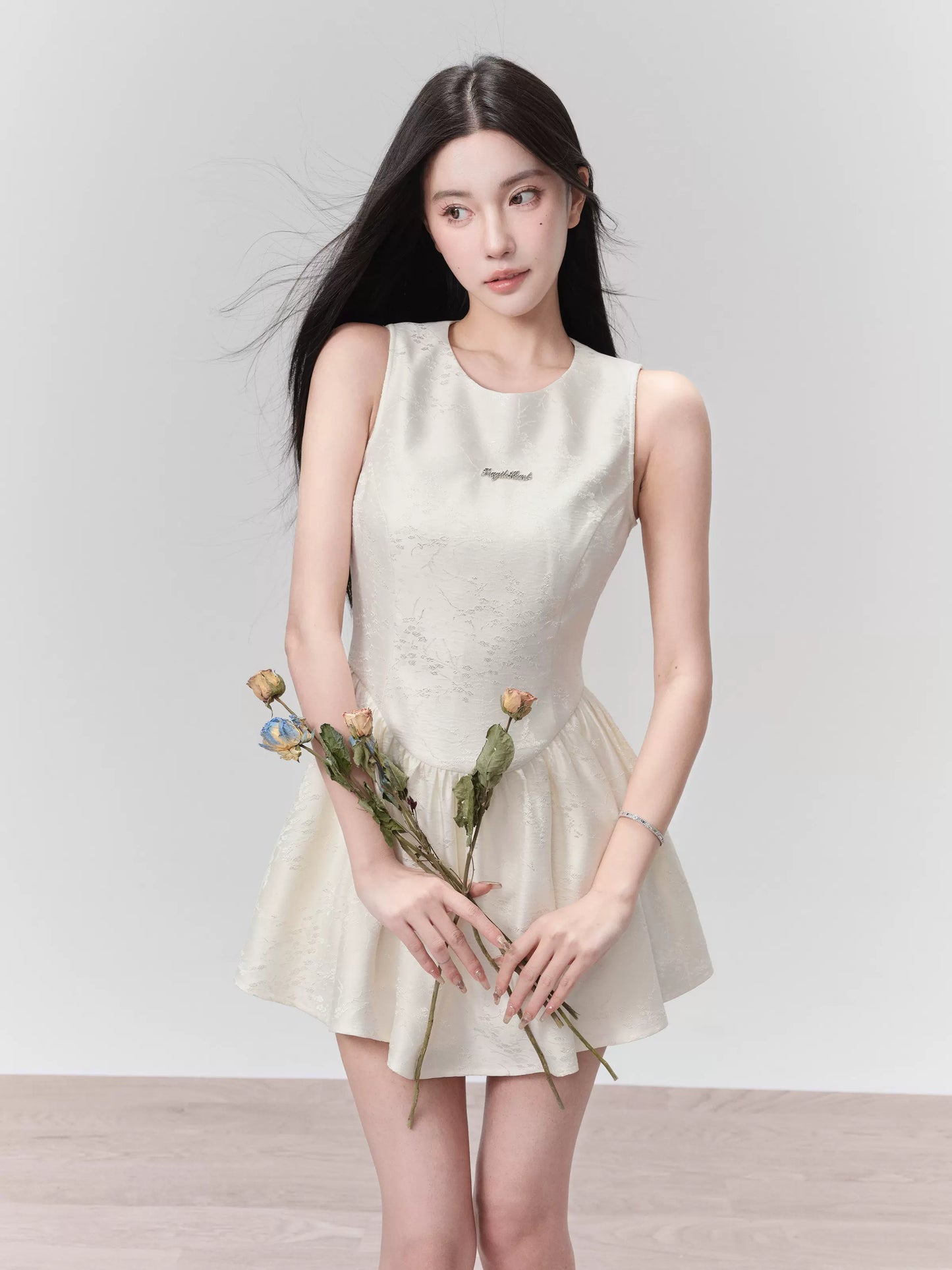 Jacquard Plum Blossom Pattern Lustrous Sleeveless Mini Dress