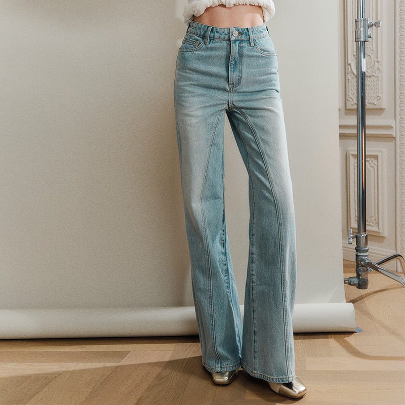 Slightly Flared Shaping Jeans