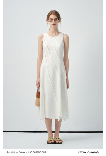 Diagonal Trim Sleeveless Midi Dress