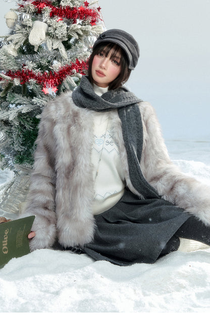 Brimmed Slouchy Hat With Bow Accent