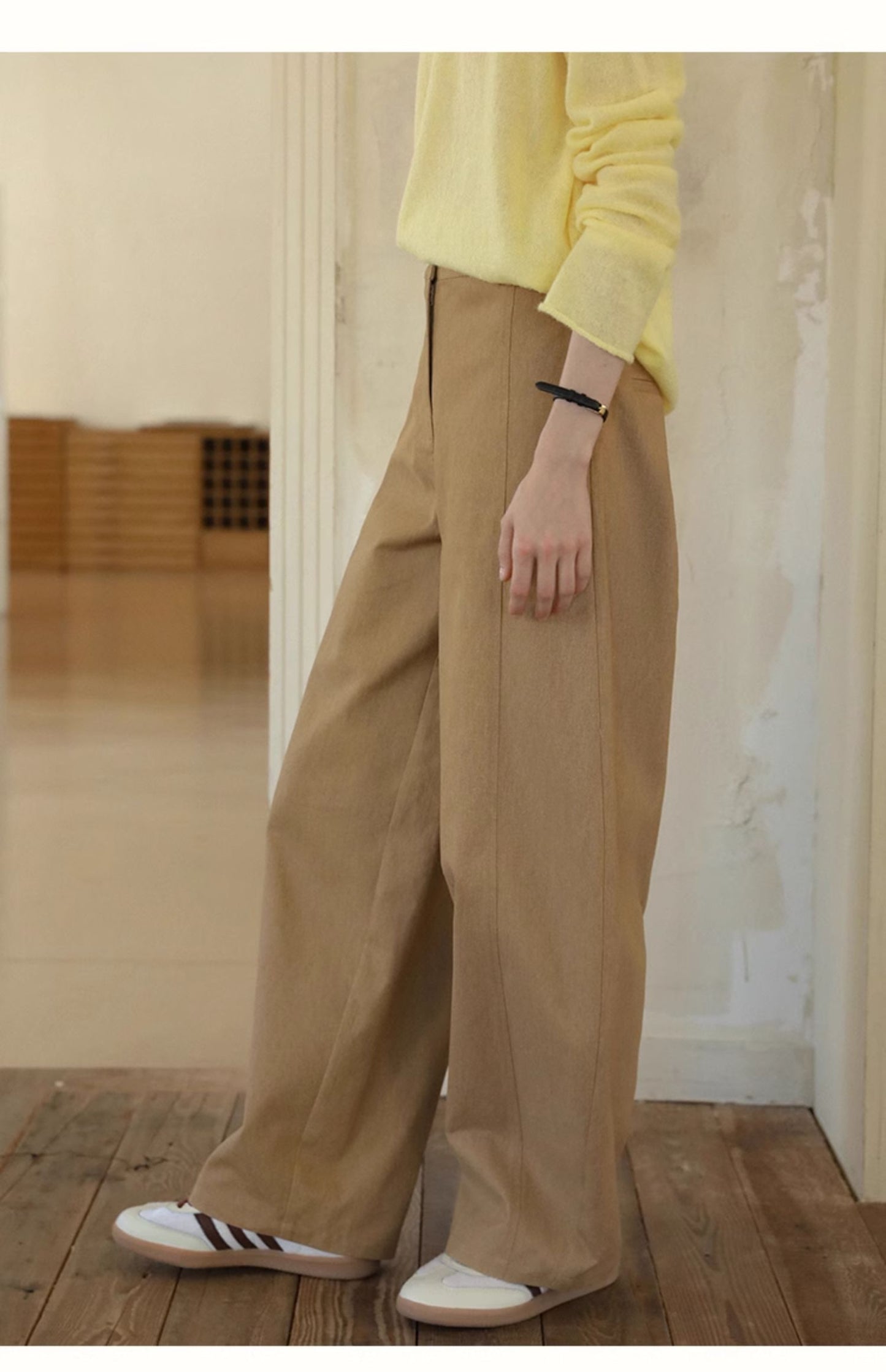 High Waist Curved Wide-Leg Pants