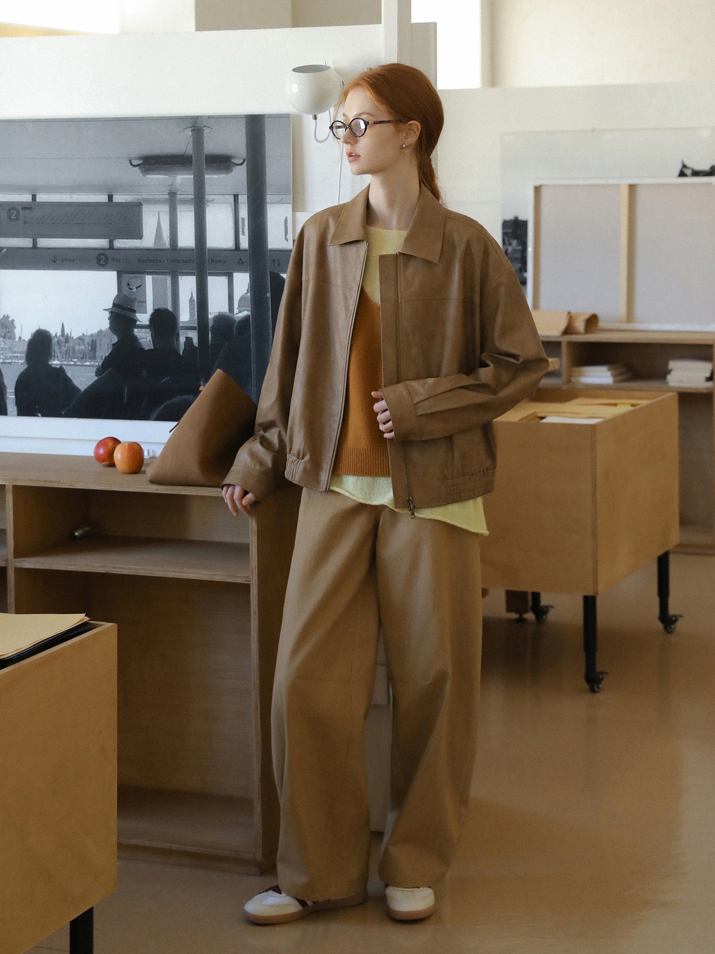 High Waist Curved Wide-Leg Pants