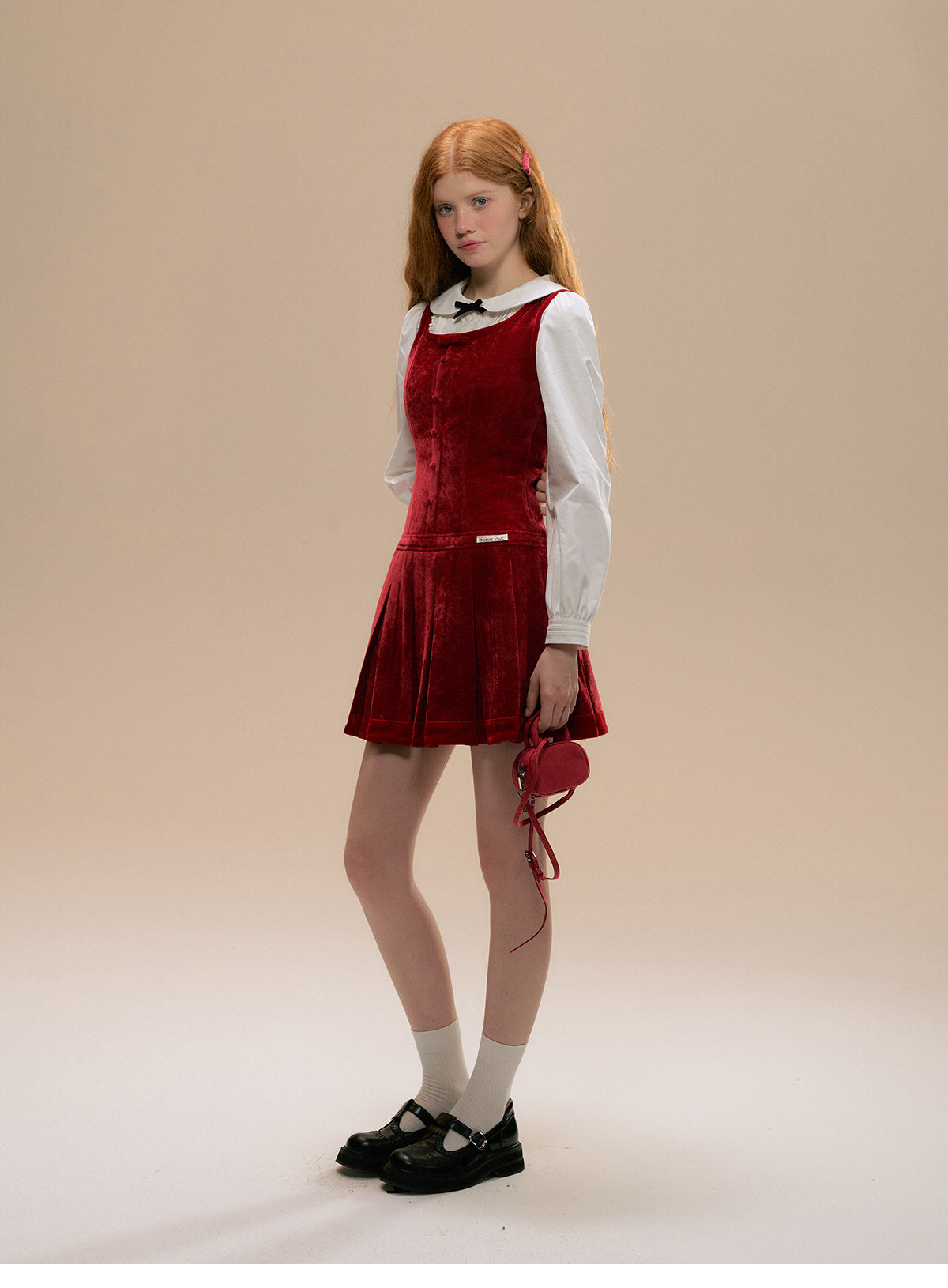Sleeveless Velvet Pleated Mini Dress