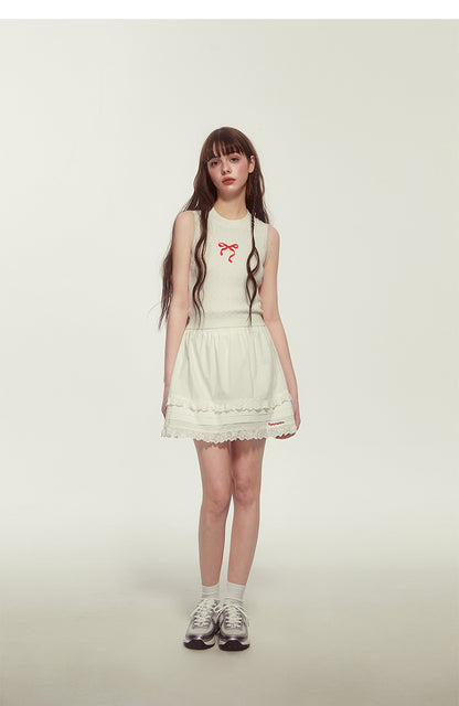 Embroidered Lace Trim Pleated Hem Skirt