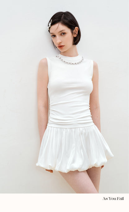Sleeveless Bubble Dress With Pearl Bead Necklace