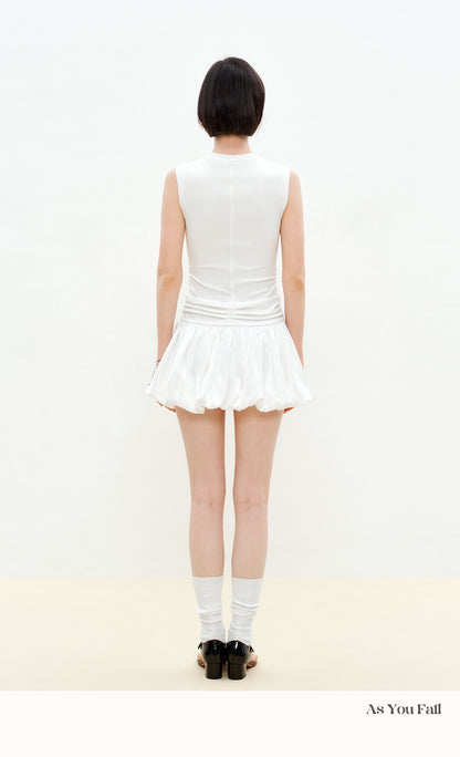 Sleeveless Bubble Dress With Pearl Bead Necklace